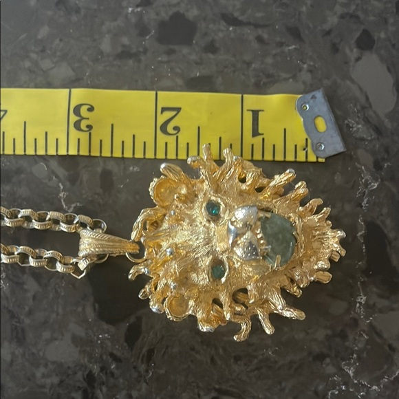 Green and Gold Lion Head Necklace - Picture 15 of 16